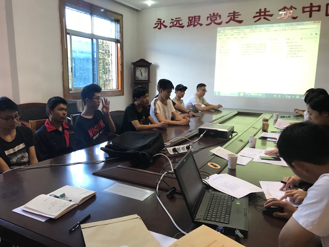 校領(lǐng)導(dǎo)朱雨蘭一行到機(jī)械工程學(xué)院 開(kāi)展掃黑除惡專項(xiàng)斗爭(zhēng)工作督查