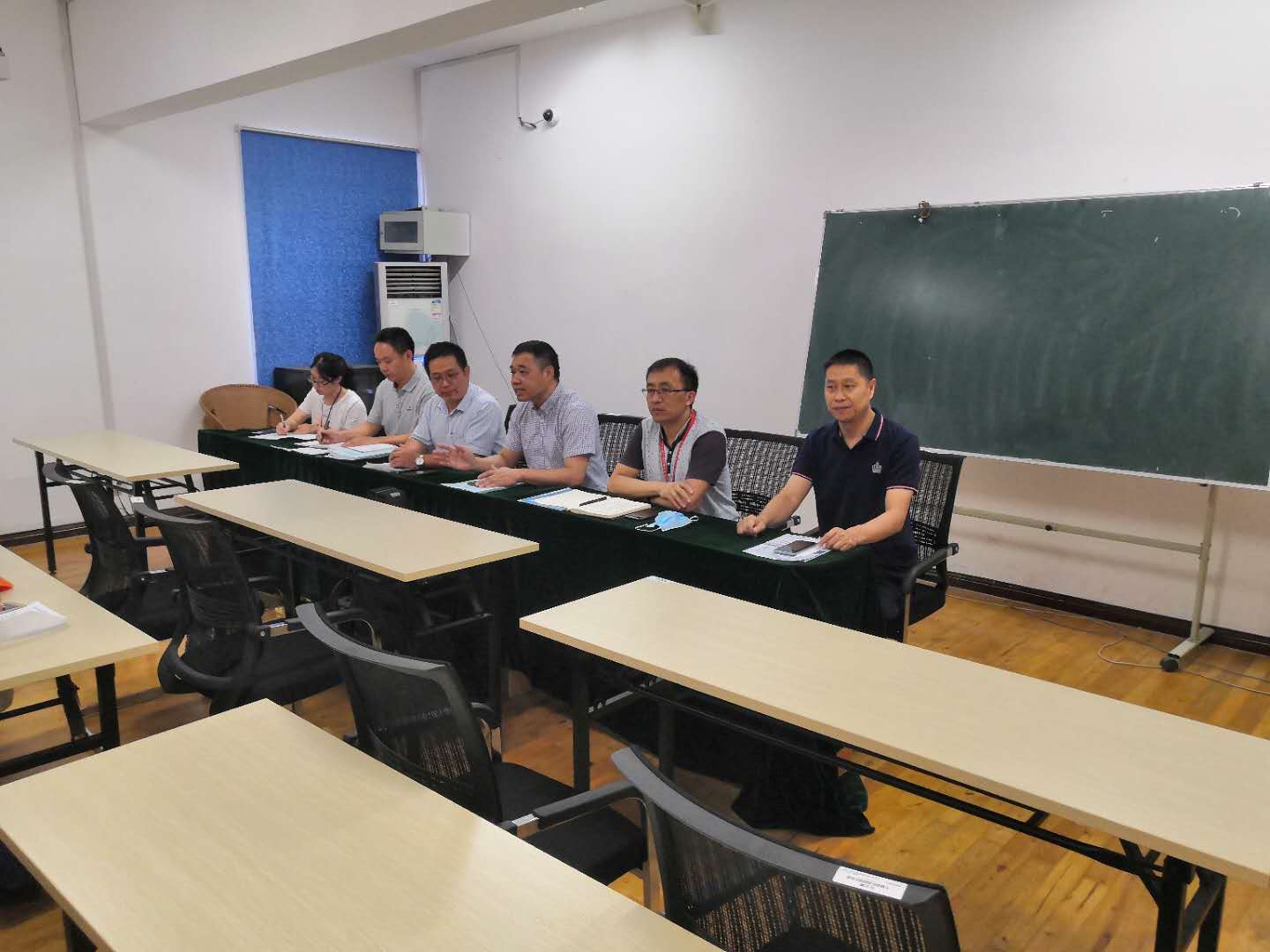 學(xué)校召開校園配電改造工程施工會(huì)議