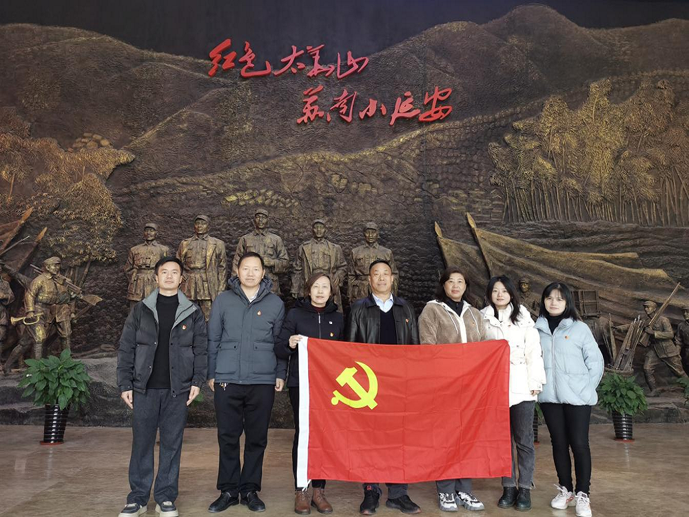 弘揚(yáng)革命精神  傳承紅色基因
