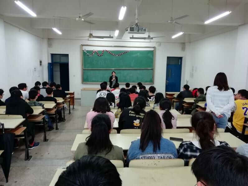 船舶工程學(xué)院召開(kāi)17級(jí)高職學(xué)業(yè)水平測(cè)試動(dòng)員會(huì)議
