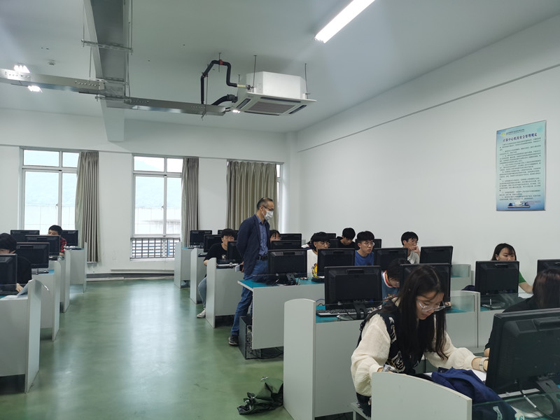 船舶工程學(xué)院舉辦船舶與海洋工程CAD/CAM技能競(jìng)賽