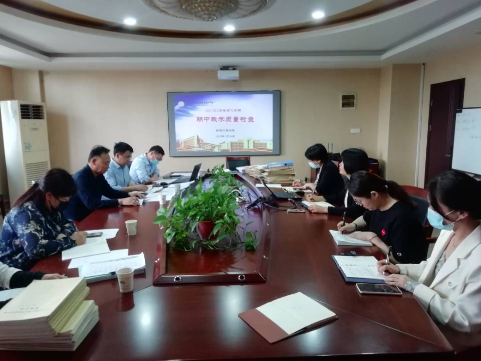 船舶工程學(xué)院迎接期中教學(xué)檢查