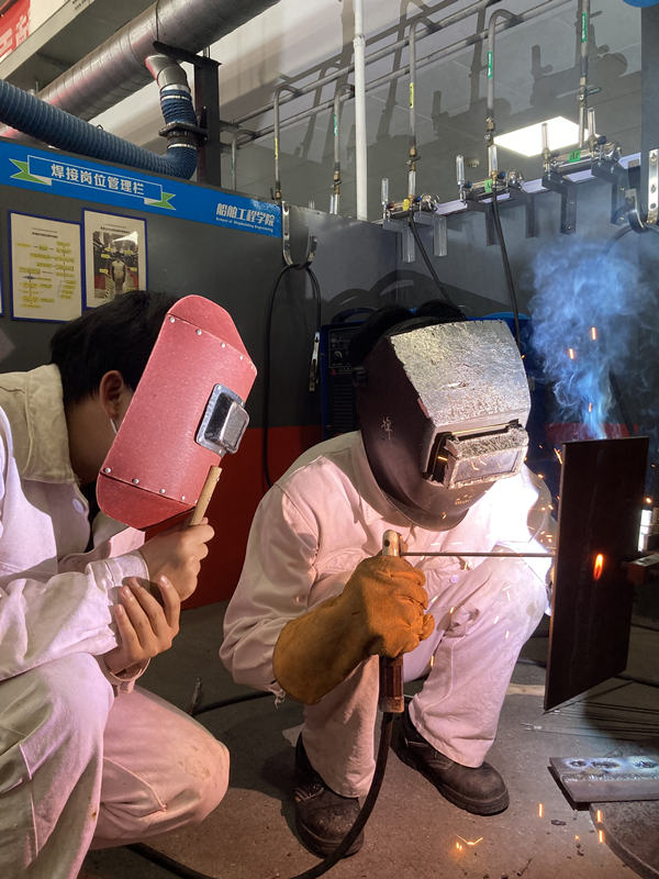 船舶工程學(xué)院成功舉辦學(xué)校焊接技能競(jìng)賽
