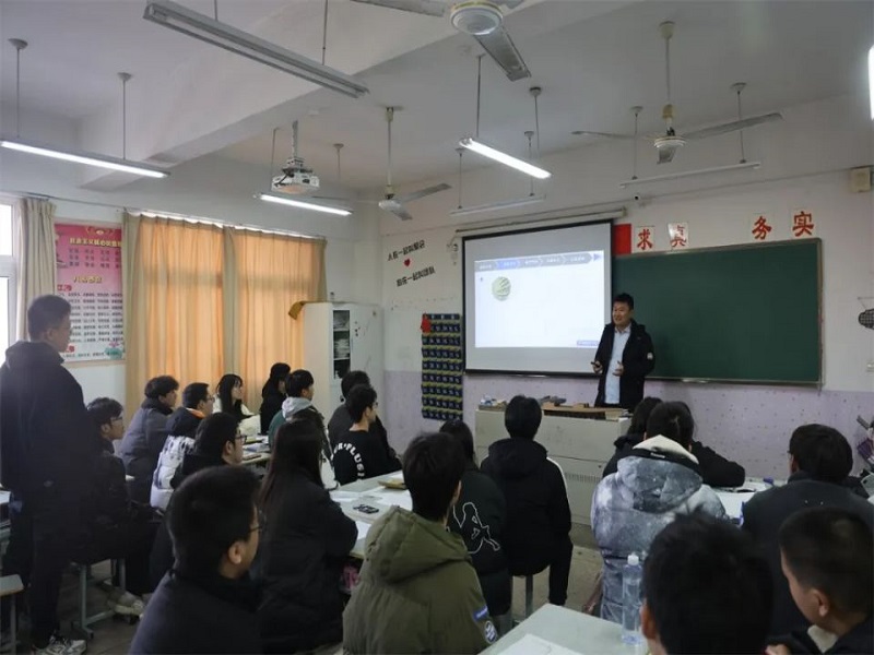 展課堂風(fēng)采，促教學(xué)質(zhì)量 ——李晏丞老師講《分段胎架草圖繪制》
