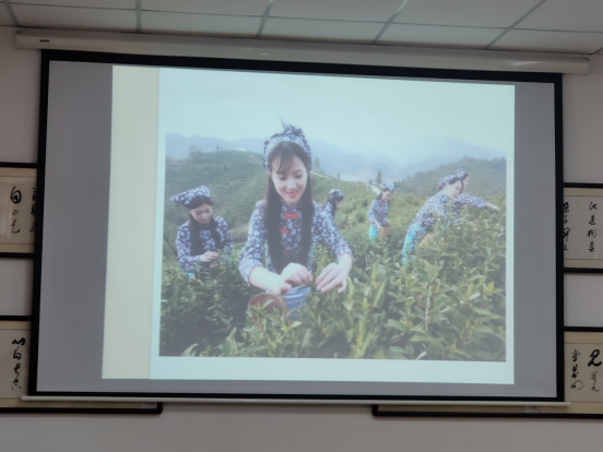 學(xué)校舉行茶藝賞析講座