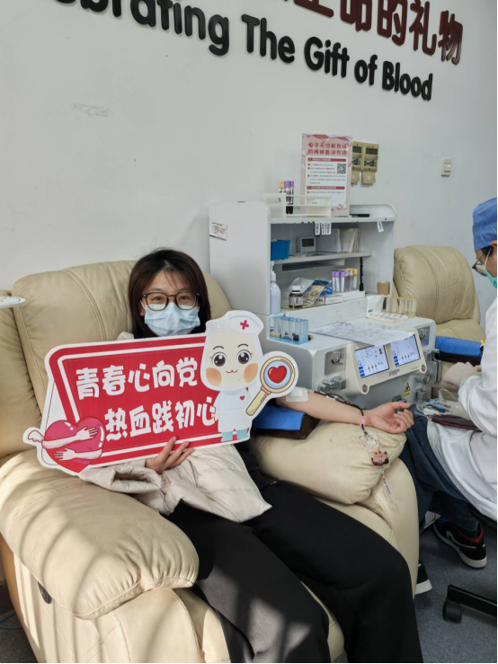 學(xué)校組織無(wú)償獻(xiàn)血活動(dòng)
