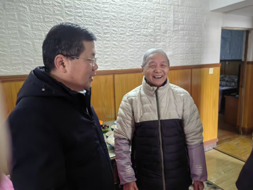 歲寒情深暖桑榆 薪火相傳啟新程 ---校領(lǐng)導(dǎo)帶隊(duì)開(kāi)展新春走訪(fǎng)退休教職工活動(dòng)