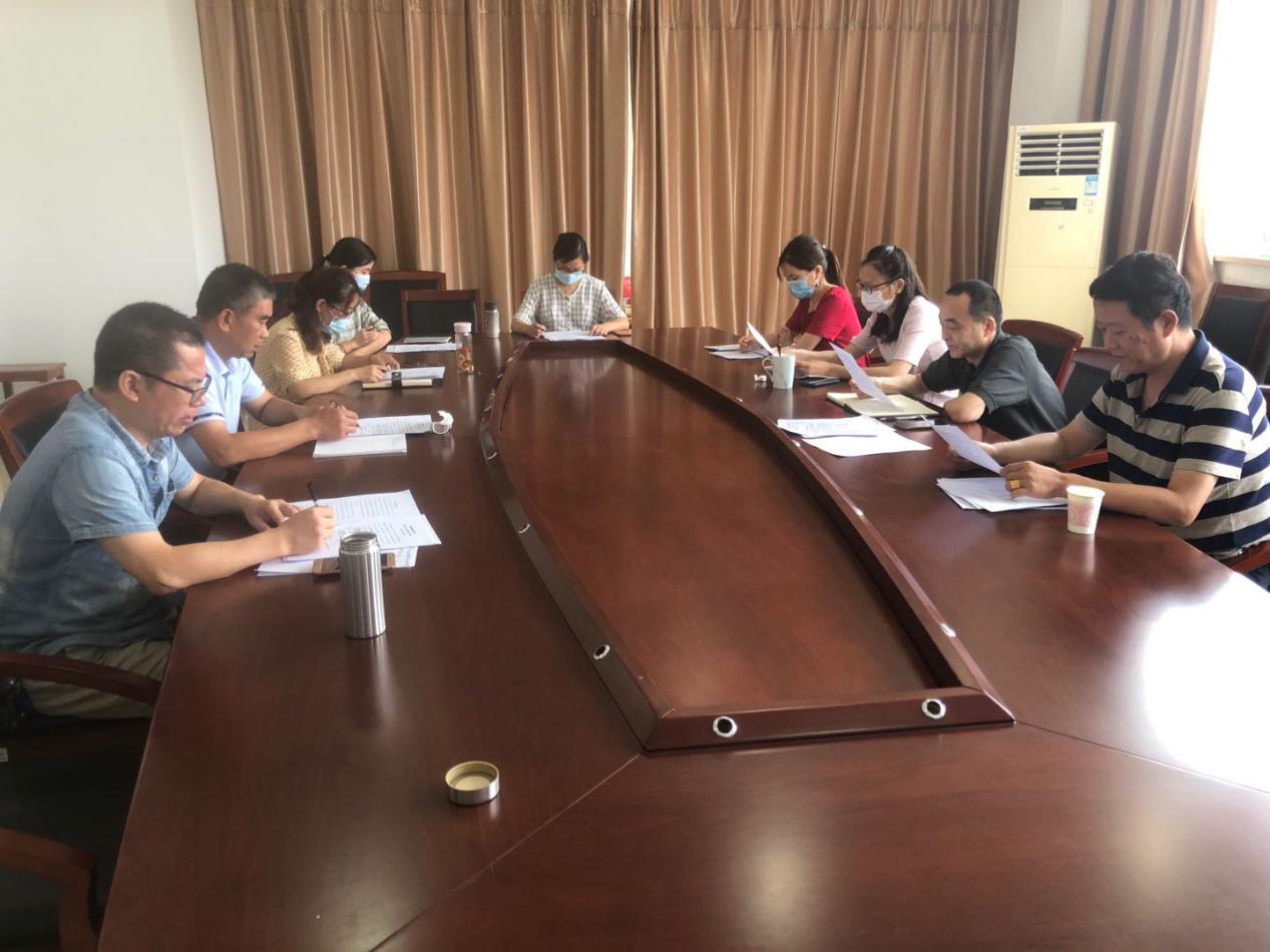 馬克思主義學(xué)院召開“兩制度、一方案”研討會