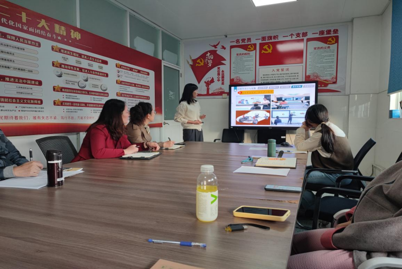 基礎(chǔ)教學(xué)部組織部門(mén)“說(shuō)課程”比賽