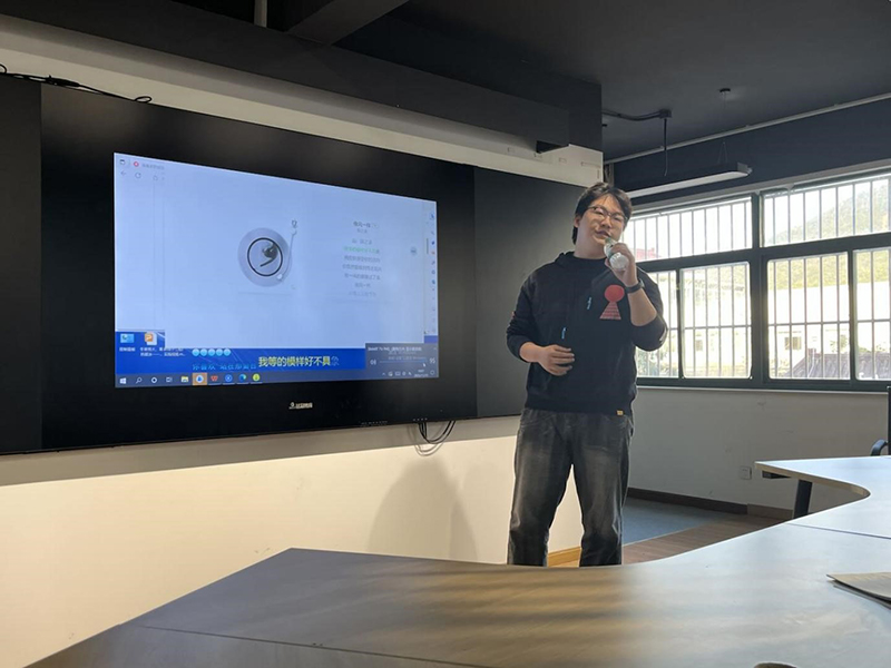 歌聲映初心 逐夢(mèng)向未來(lái)