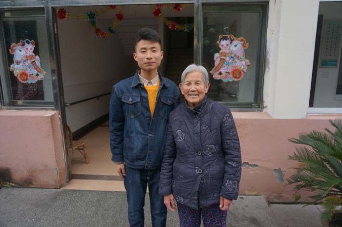 樹敬老之風(fēng)，促社會文明
