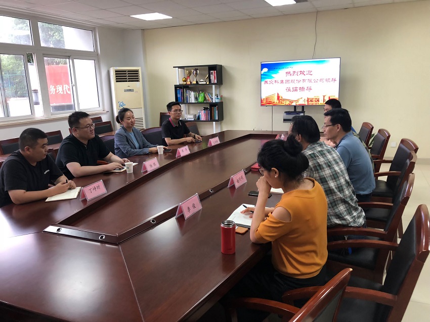 蘇交科集團領導來交通工程學院交流調研
