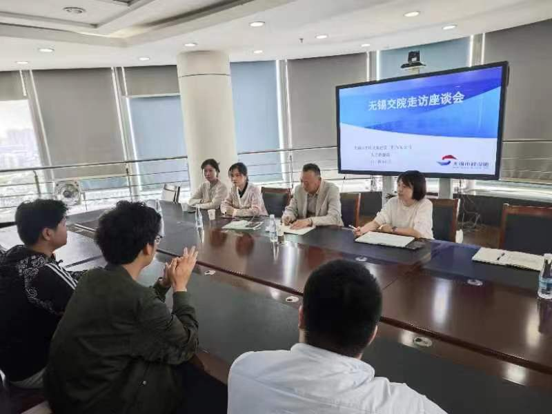 交通工程學(xué)院開(kāi)展頂崗實(shí)習(xí)巡查