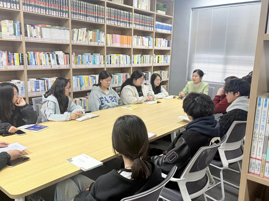 書香潤心田，共讀促成長 ——校園讀書節(jié)活動之讀書分享會圓滿舉行