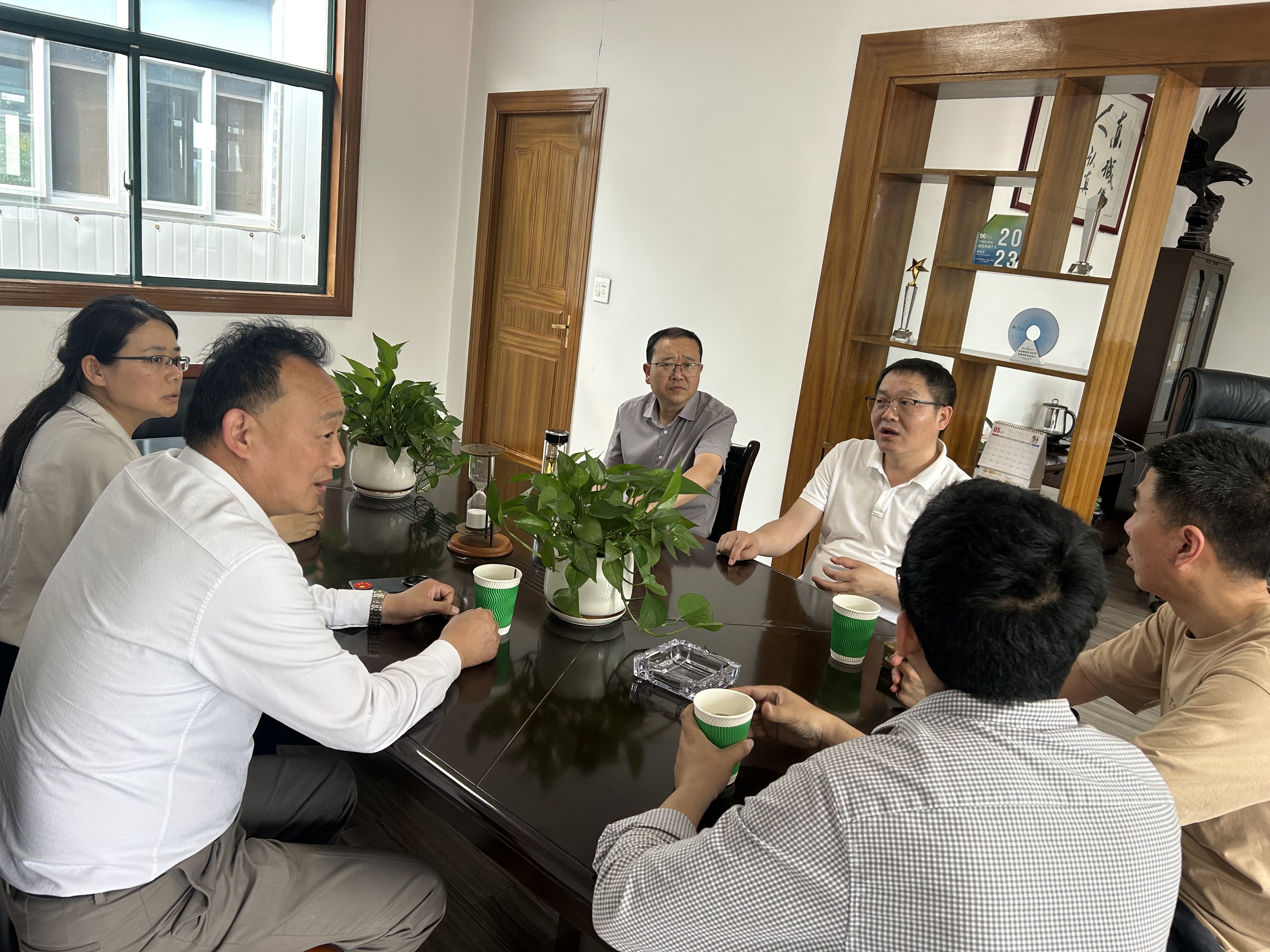交通工程學(xué)院赴無(wú)錫公正試驗(yàn)檢測(cè)有限公司推進(jìn)產(chǎn)學(xué)研合作