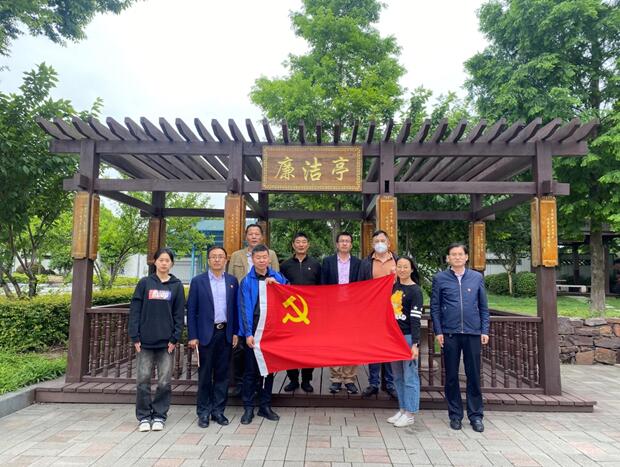 機械工程學(xué)院黨總支開展廉政教育主題黨日活動