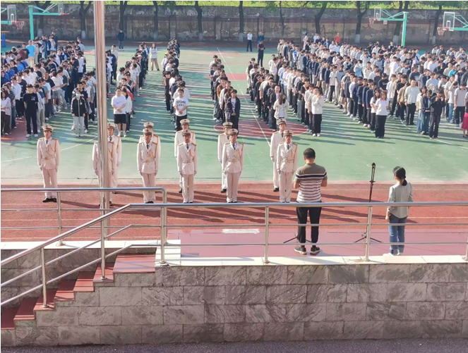弘揚五四精神  勇?lián)鷷r代使命