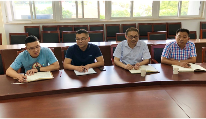 新能源汽車技術專家組來校調研