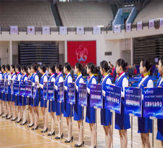 藍(lán)紅白，都是青春閃亮的顏色——無錫交校學(xué)子助力江蘇聯(lián)合職業(yè)技術(shù)學(xué)院第十五屆“院長(zhǎng)杯”乒乓球比賽