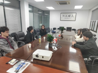 物流管理學(xué)院走訪企業(yè)并看望頂崗實習(xí)學(xué)生