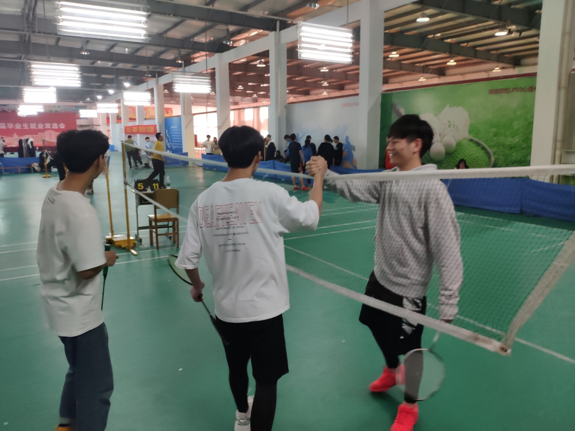 信息管理學院校園文化藝術節(jié)之 羽毛球迎新賽圓滿結束