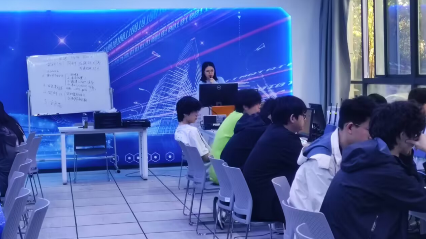 信息管理學院舉行院級公開課活動